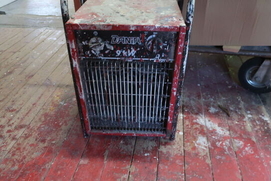 Varmeblæser DANIA samt opbevaringsvogn med div. Varelager m.m.
