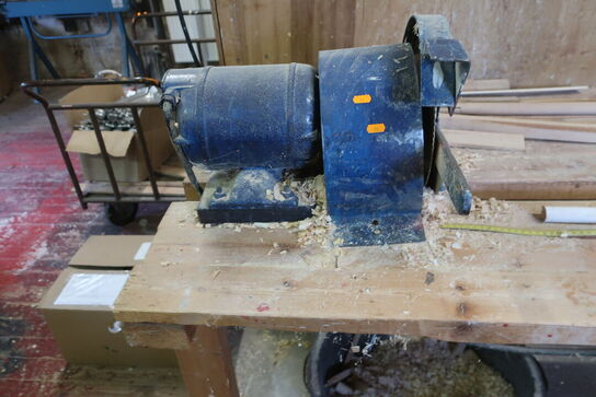 Arbejdsbord med afkorter