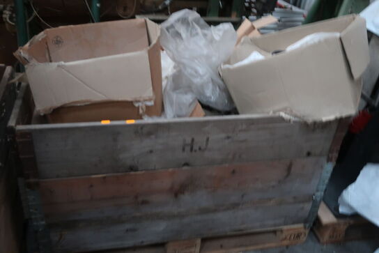 Palle med div. Varelager m.m.