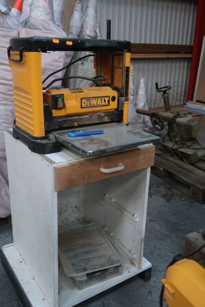 Tykkelseshøvl DEWALT DW733-DS