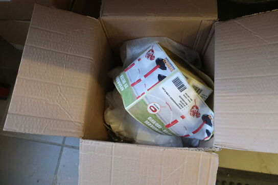 Arbejdsbord med værktøjstavle, div. Værktøj samt akku håndværktøj METABO