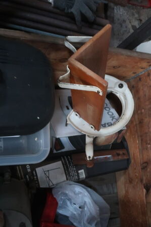 2 stk. paller med indhold