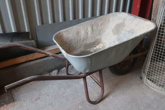 Trillebør samt skraldespandsstativ