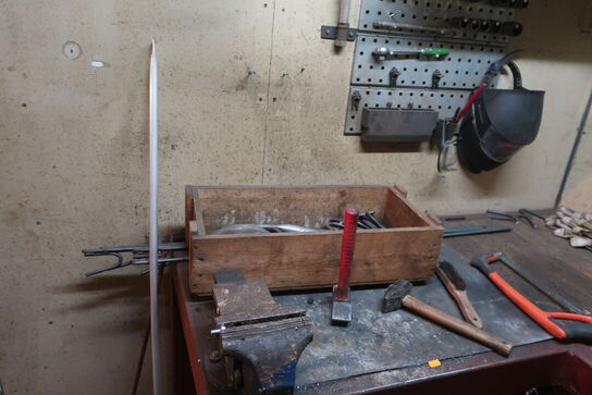 Arbejdsbord, værktøjstavle, div. Værktøj m.m.