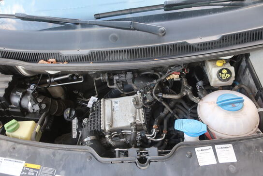 Varebil VOLKSWAGEN Transporter 2.0 Tdi Bmt 102hk Kassevogn Kort