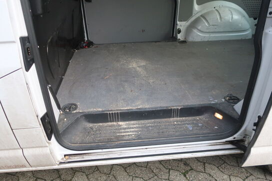 Varebil VOLKSWAGEN Transporter 2.0 Tdi Bmt 102hk Kassevogn Kort