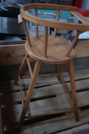 2 stk. paller med indhold