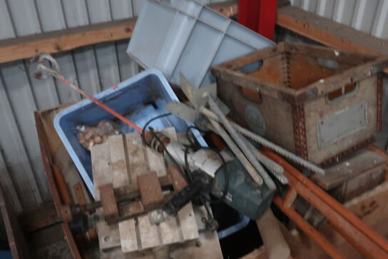 Palle med div. Værktøj, varelager m.m.