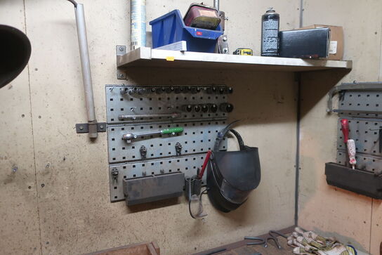 Arbejdsbord, værktøjstavle, div. Værktøj m.m.