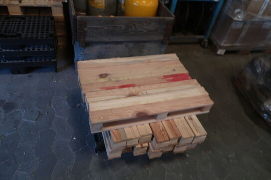 31 stk. EURO-paller, div. Pallerammer m.m.
