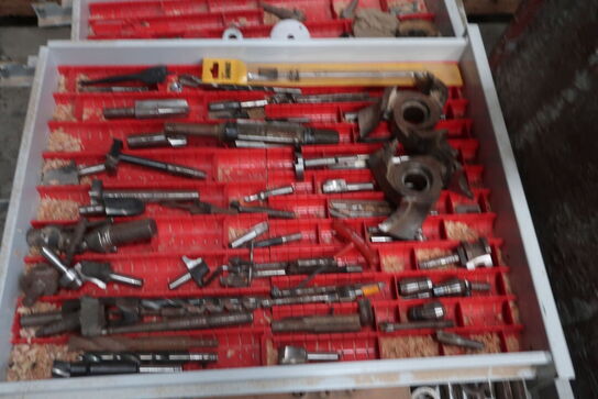 Palle med div. Værktøj