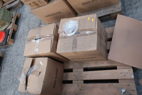 2 stk. paller med div. Dele til advarselslamper