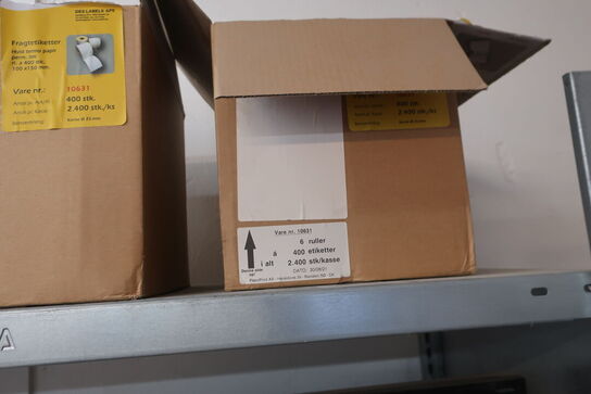 Reol med labelprinter ZEBRA GK 420d, computer HP, printer BROTHER m.m.