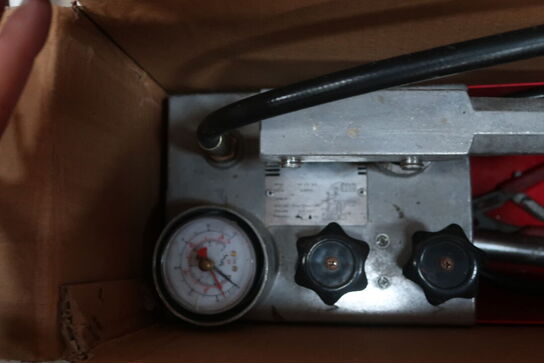 Palle med trykspand m.m.