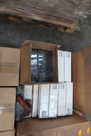 Palle med div. varelager