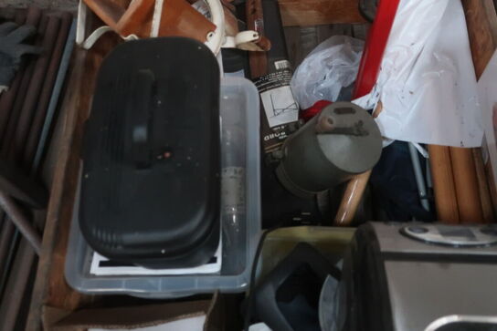 2 stk. paller med indhold