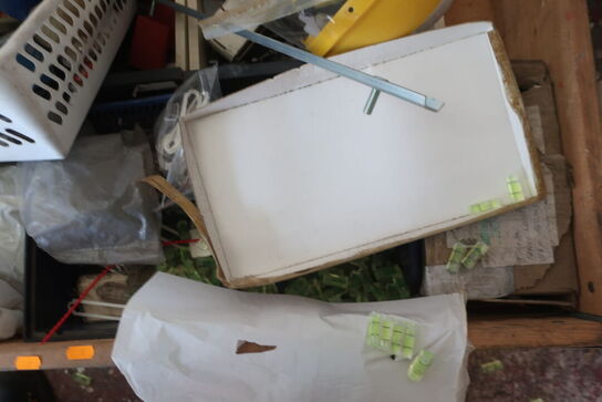 Palle med div. Bor m.m.