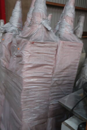 4 stk. paller med afspærringskegler