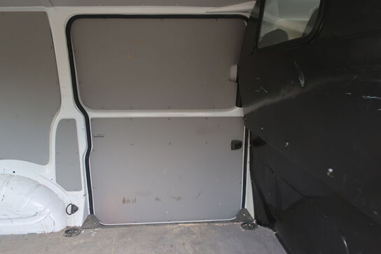 Varebil VOLKSWAGEN Transporter 2.0 Tdi Bmt 102hk Kassevogn Kort