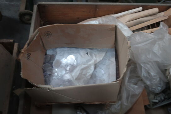 Palle med div. Varelager m.m.