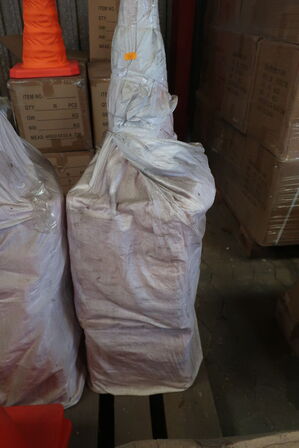 Palle med afspærringskegler