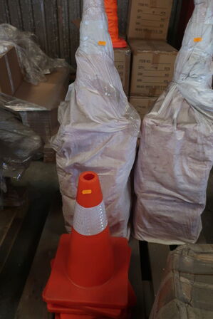 Palle med afspærringskegler