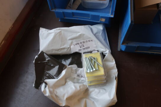 Arbejdsbord samt bukke