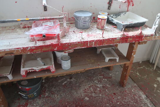 Arbejdsbord med div. Værktøj m.m.