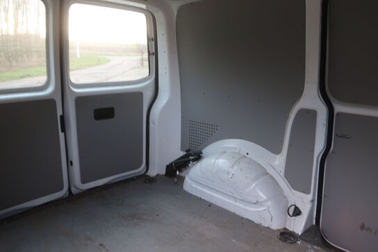 Varebil VOLKSWAGEN Transporter 2.0 Tdi Bmt 102hk Kassevogn Kort