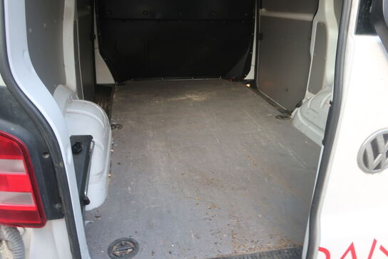 Varebil VOLKSWAGEN Transporter 2.0 Tdi Bmt 102hk Kassevogn Kort