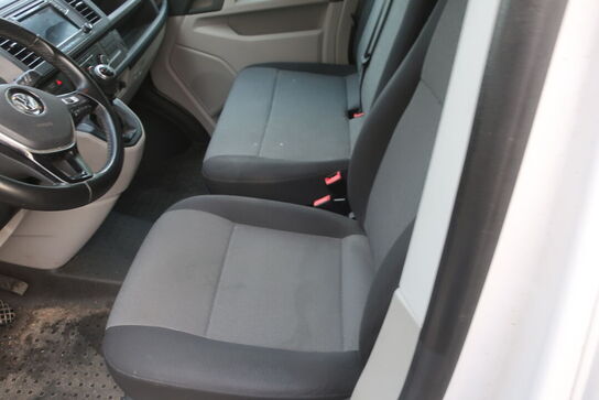 Varebil VOLKSWAGEN Transporter 2.0 Tdi Bmt 102hk Kassevogn Kort