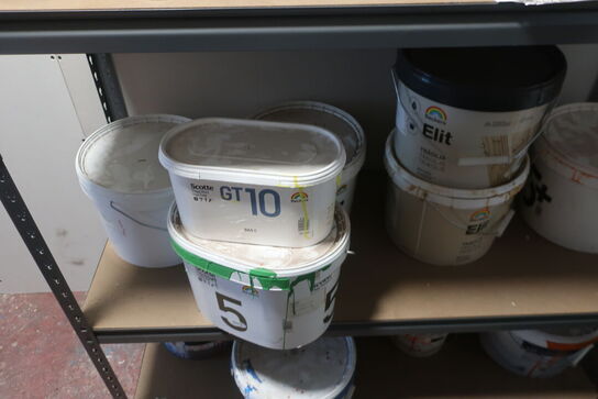 Reol med div. Maling BECKERS m.m.