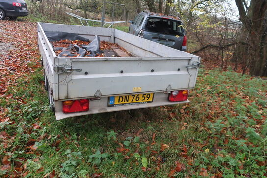 Trailer VARIANT VA 756AS-13 750 kg.