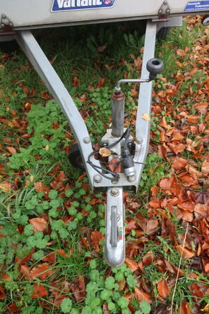 Trailer VARIANT VA 756AS-13 750 kg.