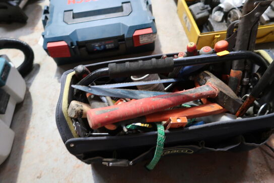 Værktøjstaske med div. Værktøj