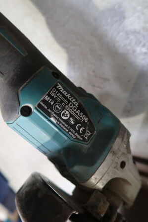 3 stk. akku håndværktøj MAKITA DJR187, DGA506, DTM51 med 3 stk. batterier