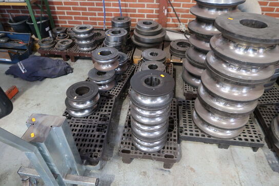 Paller med div. Værktøj til profilvalsemaskiner