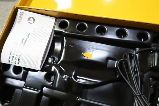 2 stk. ladere samt batteri REMS