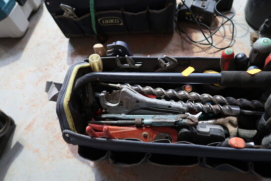 Værktøjstaske med div. Værktøj