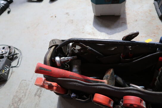 Værktøjstaske med div. Værktøj