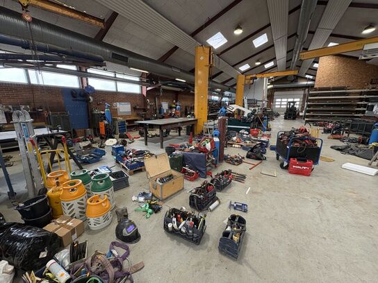 I.C. Nielsen VVS & Blik ApS *Del 4 - Driftsmidler - Varelager - Reservedele m.m.*