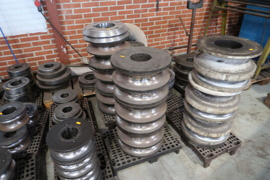 Paller med div. Værktøj til profilvalsemaskiner