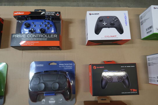 Stort parti gamning udstyr 