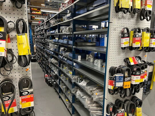 Stort parti lagerreoler