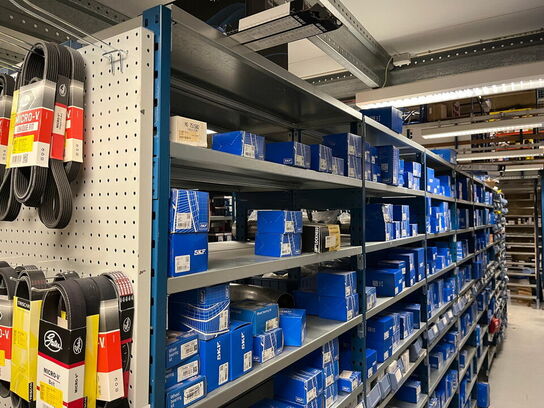 Stort parti lagerreoler