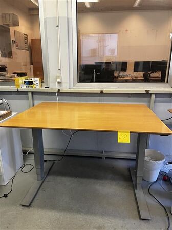 Office desk 