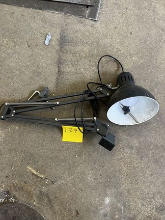 Desk lamp