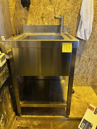 Metal sink