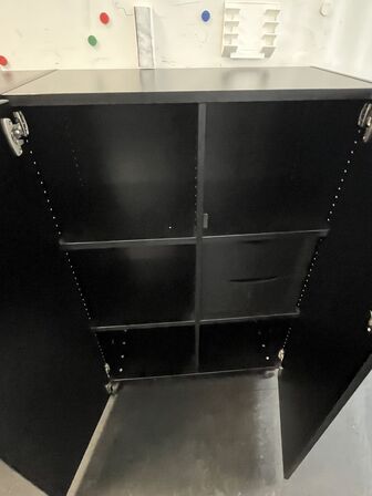 Seks kontorskabe, EFG. 