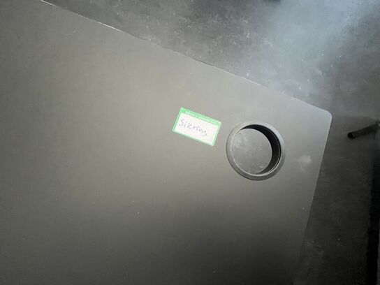 Fem hæve/sænkeborde, assorterede